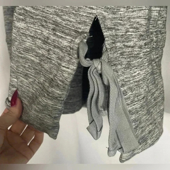 Daily Ritual‎ top - Picture 2 of 5